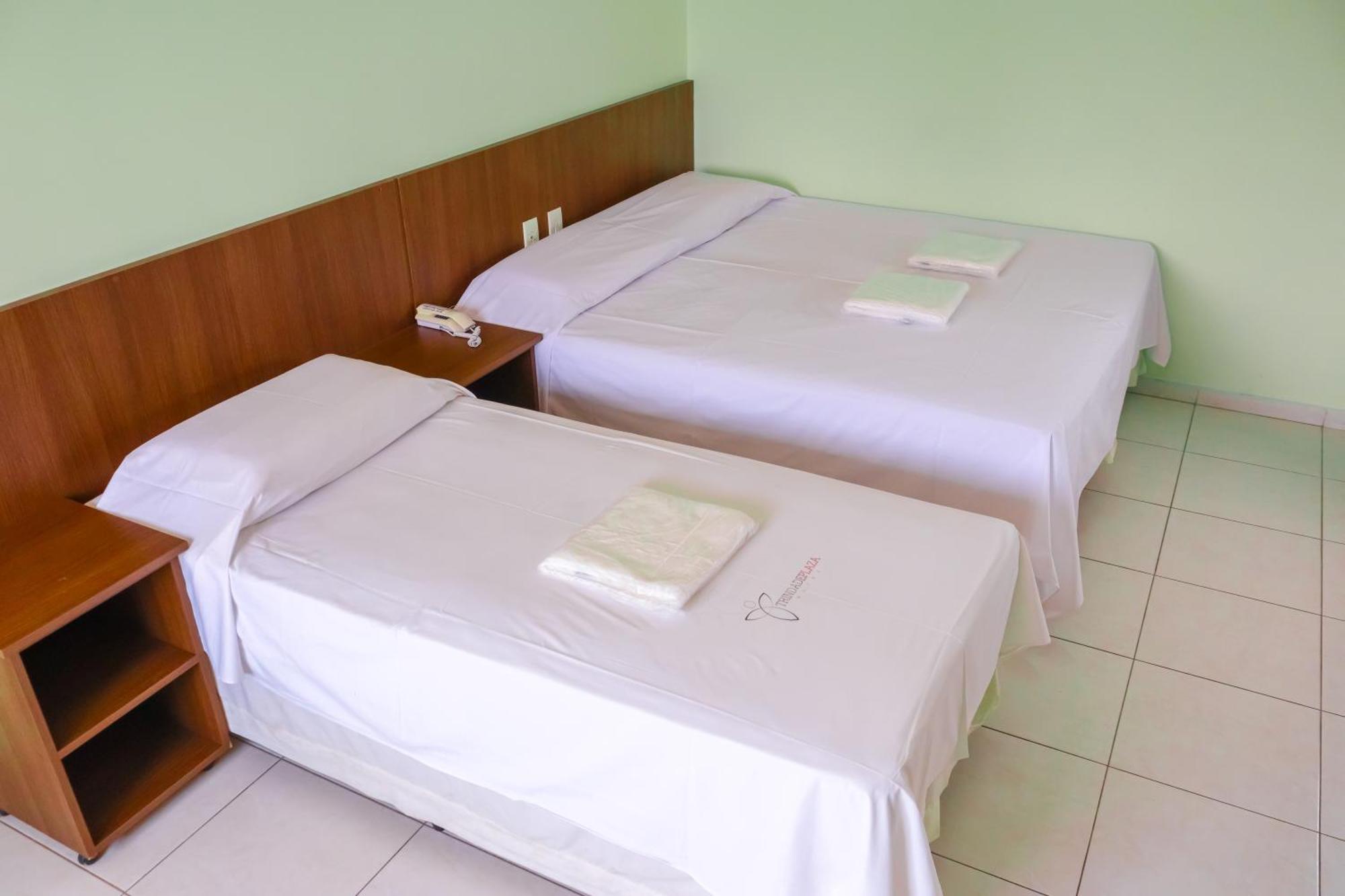 Trindade Plaza Hotel ภายนอก รูปภาพ