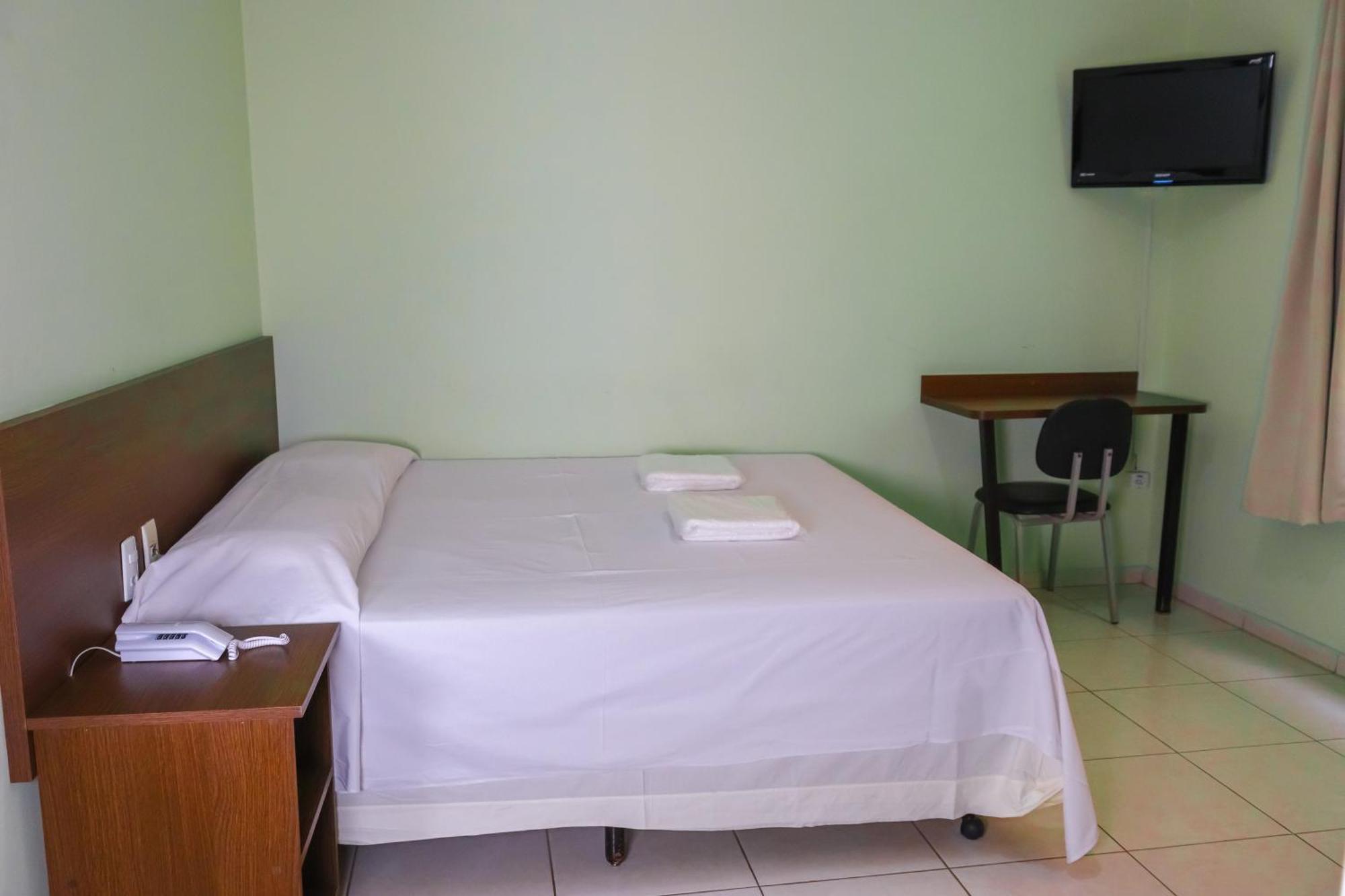 Trindade Plaza Hotel ภายนอก รูปภาพ